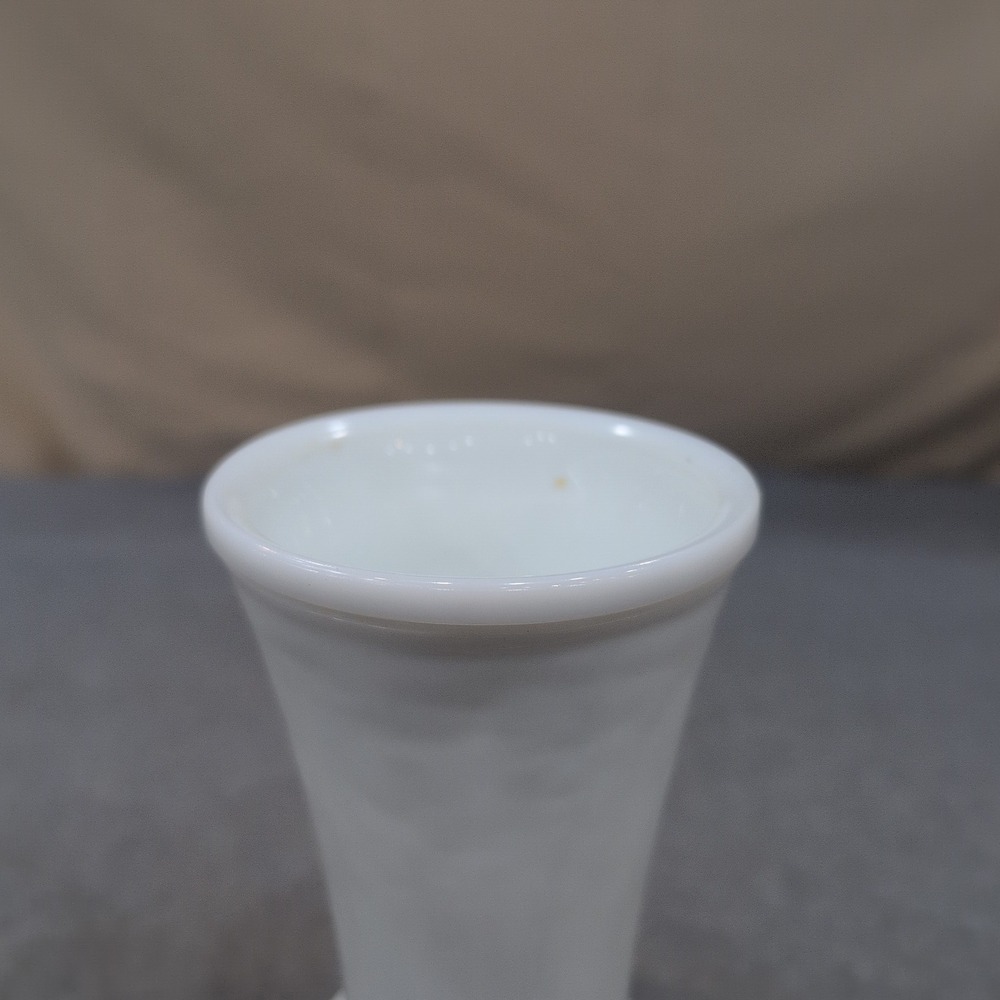 Randall White Milk Glass Bud Vase Textured Wheat Pattern Vintage Home Decor - Picture 3 of 5
